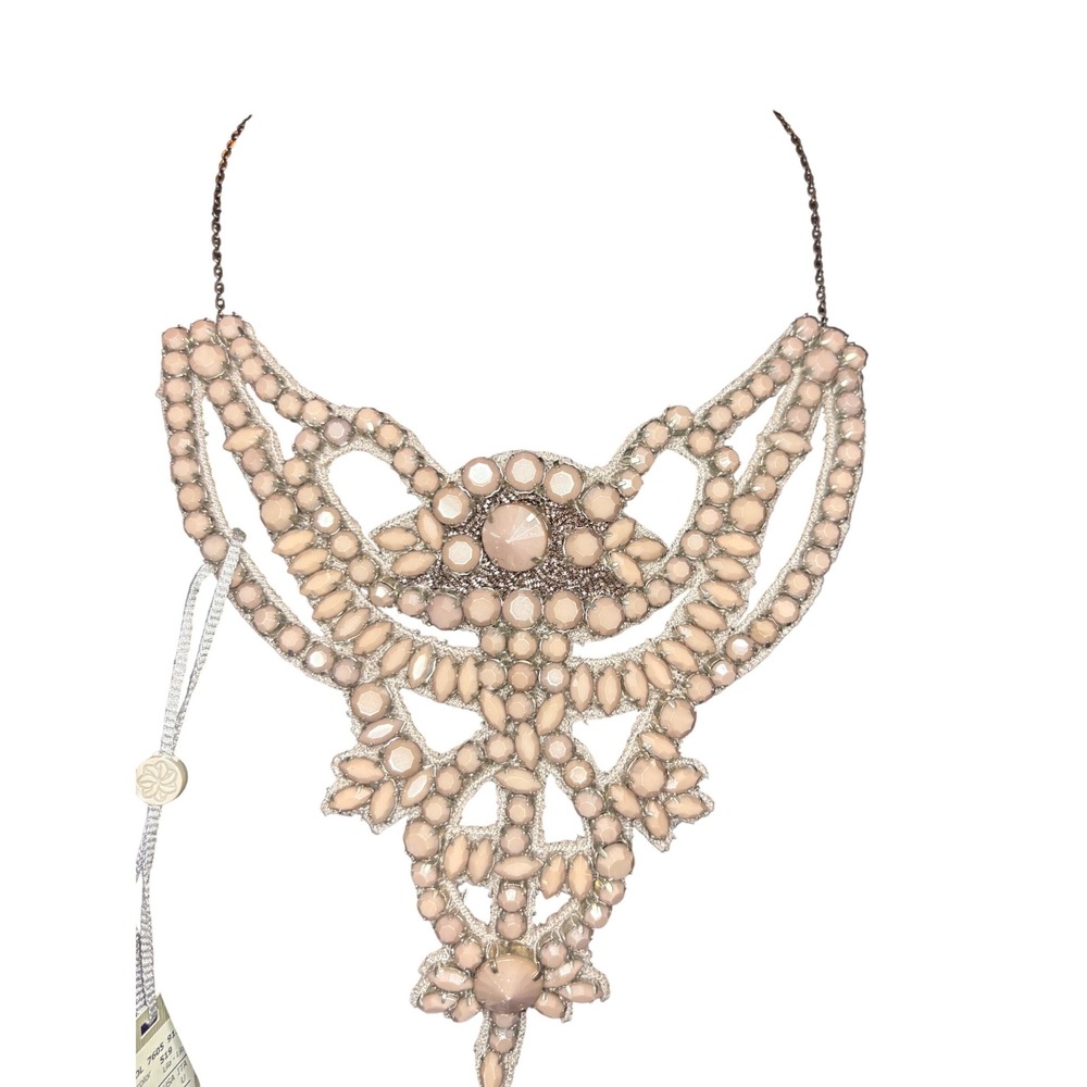 Statement‎ Bib Necklace Beaded Floral Lace Inspired Statement Necklace - Picture 5 of 7